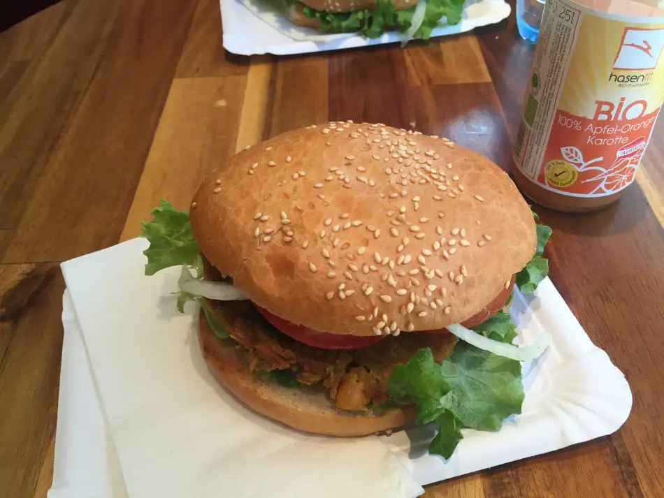 Salzburg vegan: veganer Burger im BioBurgermeister