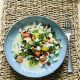veganer Couscous-Salat mit Feta, Granatapfel und Walnüssen - Winterlicher Salat schnell gemacht